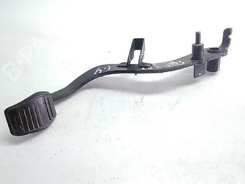 Clutch pedal FORD FIESTA IV (JA_, JB_) 1.3 i (60 hp) 10931383