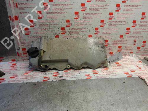 Used Valve cover NISSAN PICK UP (D22) [1997-2025]  14319563