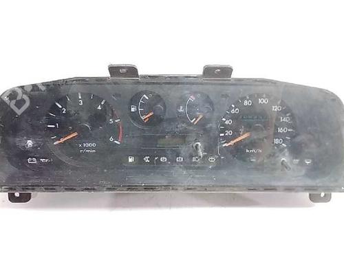 Used Instrument cluster NISSAN TERRANO II (R20) 2.7 TDi 4WD (125 hp) 1910623