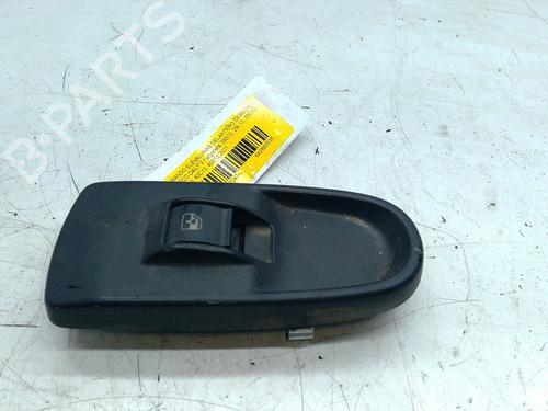 Højre fortil elrude kontakt IVECO DAILY V Van [2011-2014]  30594097