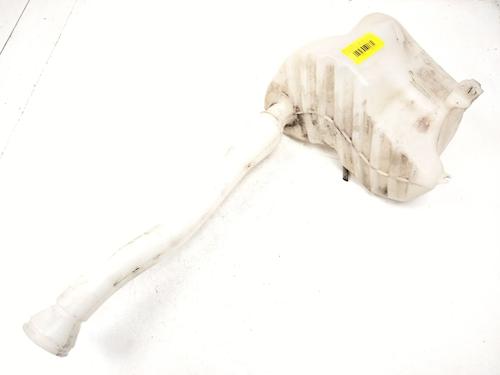 Used Windscreen washer tank Windscreen washer tank RENAULT MASTER III Platform/Chassis (EV, HV, UV) 2.3 dCi 145 RWD (UV0F, UV0E, HV0E, HV0F, HV0T, HV10,... (146 hp) 33437648 33437648