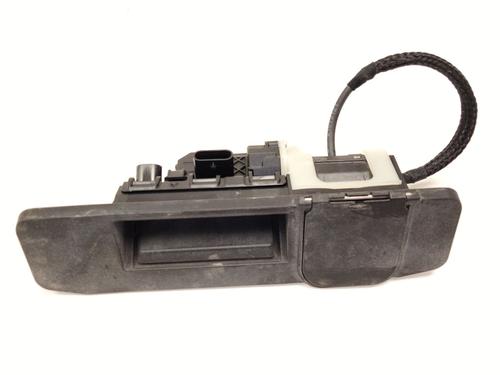 Used Tailgate handle MERCEDES-BENZ B-CLASS Sports Tourer (W247) B 180 d (247.003) (116 hp) 25727787