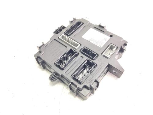 Used Fuse box Fuse box 15106917 15106917