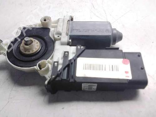 Used Right front window motor Right front window motor 1043624 1043624