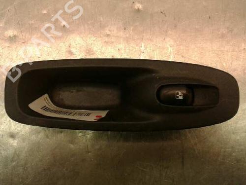 Used Right front window switch HYUNDAI ACCENT II (LC) [1999-2012]  4367026