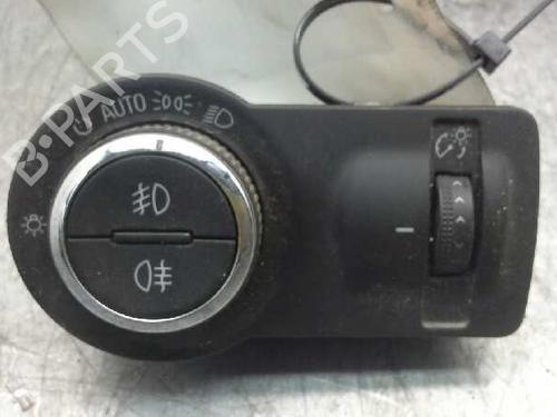 Used Headlight switch OPEL ASTRA J (P10) [2009-2016]  1370888