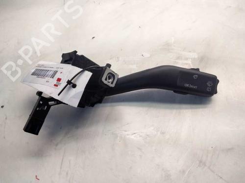 Used Steering column stalk VW TOURAN (1T1, 1T2) [2003-2010]  10330312
