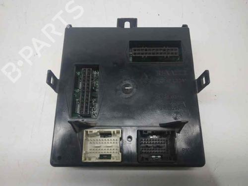 Used Fuse box Fuse box 11638778 11638778