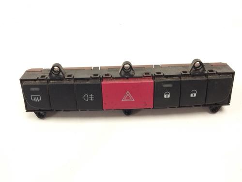 Used Warning switch CITROËN JUMPER II Van [2006-2025]  25156495