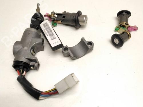 Used Ignition barrel NISSAN VANETTE Van (_C22) 1.5 (69 hp) 25226709