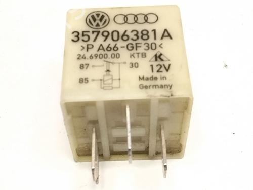 Used Electronic module VW GOLF IV (1J1) 1.9 TDI (110 hp) 18641875