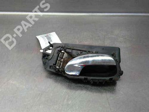 Used Front right interior door handle Front right interior door handle PEUGEOT 307 Break (3E) 2.0 HDI 90 (90 hp) 3212518 3212518
