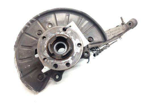 Used Right front steering knuckle Right front steering knuckle 18334613 18334613