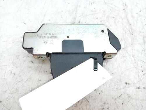 Tailgate lock PEUGEOT 208 I (CA_, CC_)  | BP24738717C101 