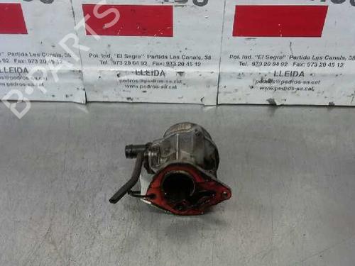 Used Vacuum pump RENAULT LAGUNA II (BG0/1_) [2001-2007]  1621124