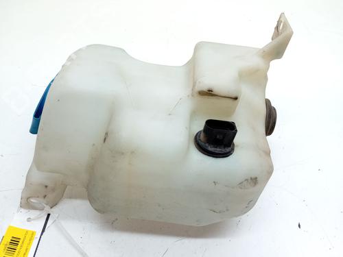 Used Windscreen washer tank VW GOLF IV (1J1) 2.0 (115 hp) 28076667