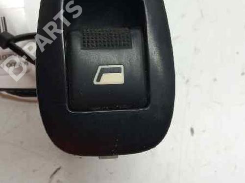 Used Right front window switch Right front window switch PEUGEOT 1007 (KM_) [2005-2026] 8218945 8218945