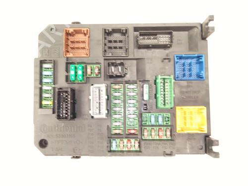 Fuse box PEUGEOT 308 II (LB_, LP_, LW_, LH_, L3_) 1.2 THP 130 | BP27465071E1 