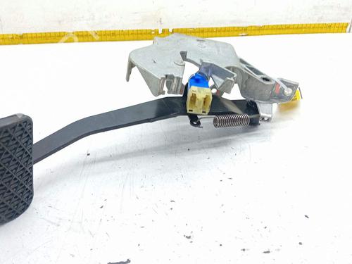 Used Break pedal Break pedal 26561717 26561717