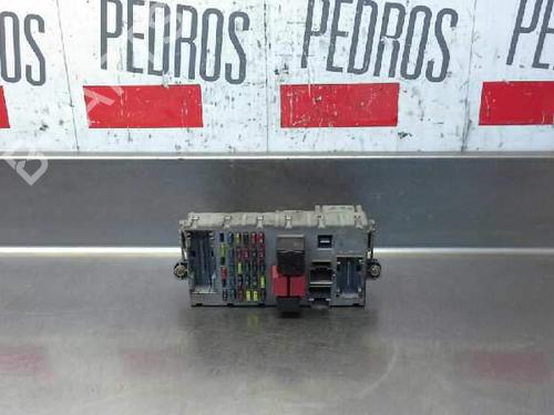 Used Fuse box Fuse box 1022912 1022912