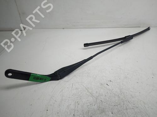 Used Front windshield wiper arm BMW 1 (E87) 118 d (122 hp) 17898252