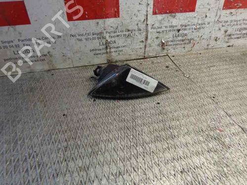 Used Right front indicator Right front indicator 1075044 1075044