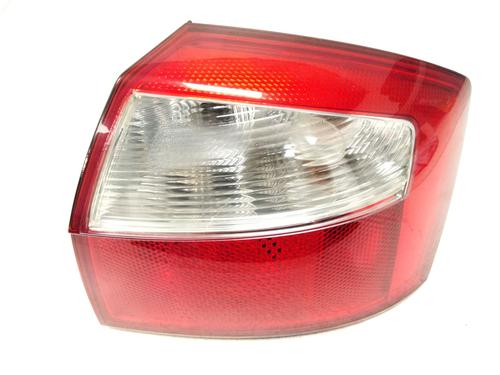 Feu arrière droit AUDI A4 B7 (8EC) 2.0 (130 hp) 32092130