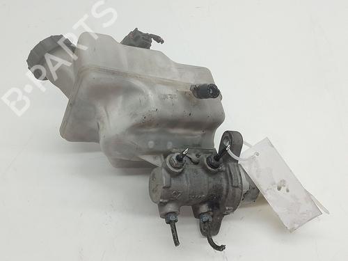 Brake master cylinder FORD TRANSIT Van (FA_ _) 2.2 TDCi | BP33939126M77 - Image 3