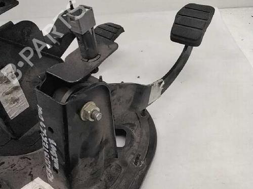 Clutch pedal RENAULT MASTER II Van (FD)  | BP13458362I13 