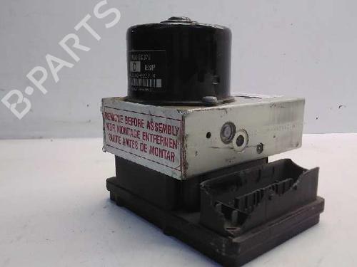 Used Control unit NISSAN PATHFINDER II (R50) 3.3 V6 4WD (170 hp) 25224859