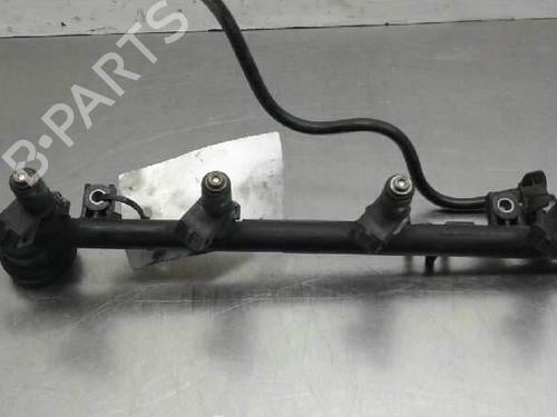 Used Injection rail Injection rail 1930314 1930314