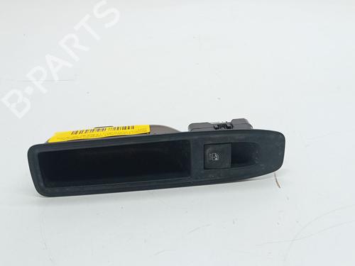Used Right rear window switch RENAULT CLIO V (B7_) 1.5 Blue dCi 100 (B7AD) (101 hp) 27839344