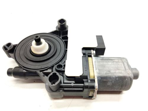 Used Right rear window motor Right rear window motor AUDI Q2 (GAB, GAG) 1.0 TFSI (115 hp) 35738485 35738485