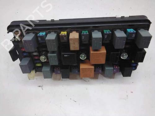 Used Fuse box Fuse box 17056076 17056076