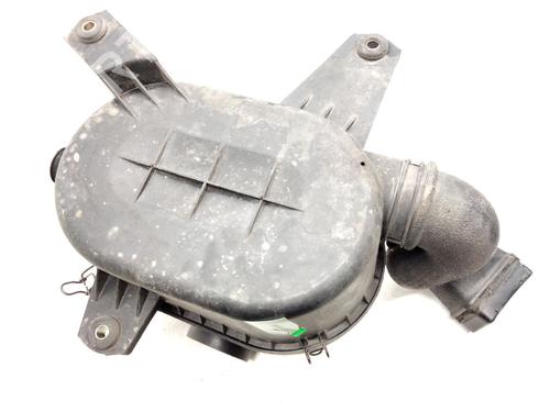 Air filter box HYUNDAI H-1 / STAREX Bus (A1) 2.5 TCi | BP22982672M87