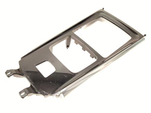 Used Middle console MERCEDES-BENZ GLA (H247) GLA 200 (247.787) (163 hp) 29977423