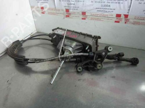 Used Gear lever SEAT IBIZA III (6L1) 1.4 TDI (80 hp) 7423544