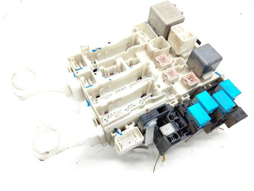 Used Fuse box TOYOTA RAV 4 III (_A3_) [2005-2014]  19074977