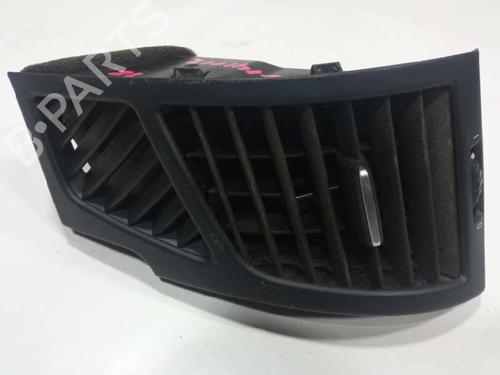 Used Air vent BMW 1 (E87) 118 d (122 hp) 11646958