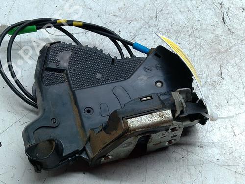 Højre fortil lås TOYOTA AURIS (_E15_) 1.8 Hybrid (ZWE150_, ZWE150R) (136 hp) 31194228