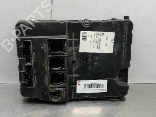 Used Fuse box Fuse box 11638418 11638418
