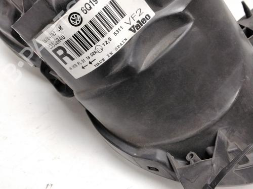 Right headlight VW POLO (9N_, 9A_) 1.4 16V | BP22767501C29 