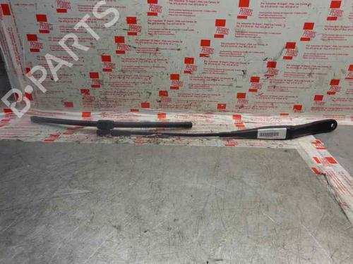 Used Front windshield wiper arm OPEL ASTRA H (A04) 1.7 CDTI (L48) (100 hp) 3467786