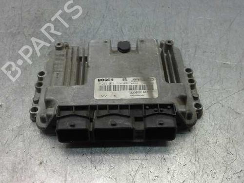Motorstyringsenhed RENAULT MEGANE II (BM0/1_, CM0/1_) [2001-2012]  143642