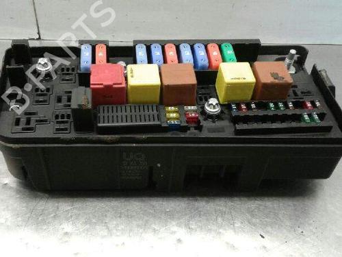 Used Fuse box Fuse box 10000083 10000083