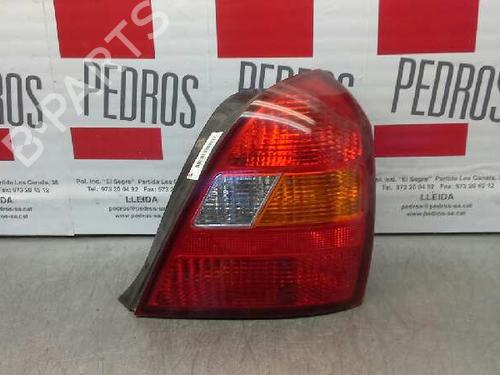 Used Right taillight HYUNDAI ELANTRA III Saloon (XD) 2.0 CRDi (113 hp) 157747