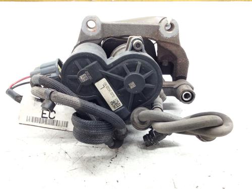 Used Left rear brake caliper Left rear brake caliper LAND ROVER RANGE ROVER EVOQUE (L538) 2.0 D (150 hp) 33042200 33042200