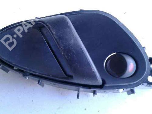 Used Front right interior door handle Front right interior door handle CITROËN XSARA (N1) 2.0 HDi 90 (90 hp) 7465278 7465278