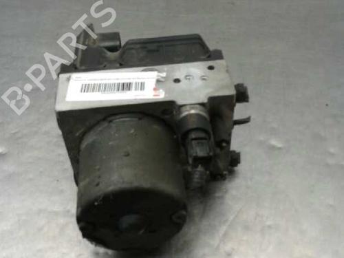 Used ABS pump TOYOTA AVENSIS Saloon (_T25_) 2.2 D-4D (ADT251_, ADT251R) (150 hp) 6834498