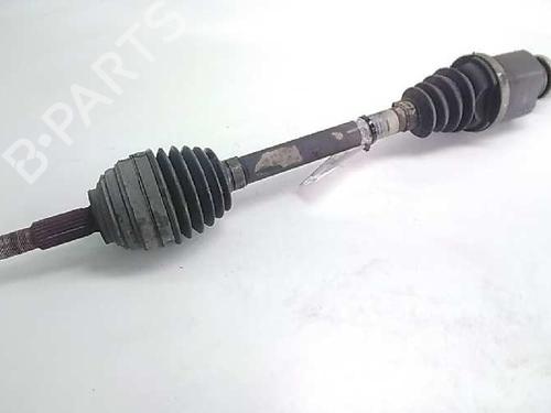 Used Left front driveshaft RENAULT CLIO III (BR0/1, CR0/1) [2005-2014]  17967864